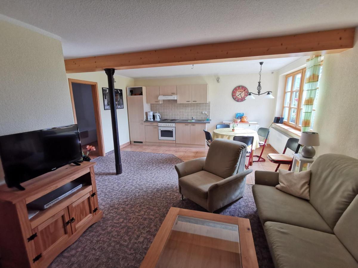 Ferienwohnung "Am Saalehaken" Gossitz Extérieur photo